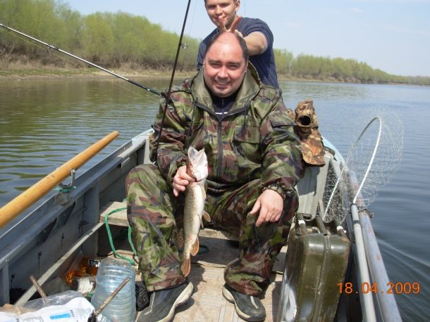 Рыбалка всей семьей на Ахтубе (нижняя Волга)